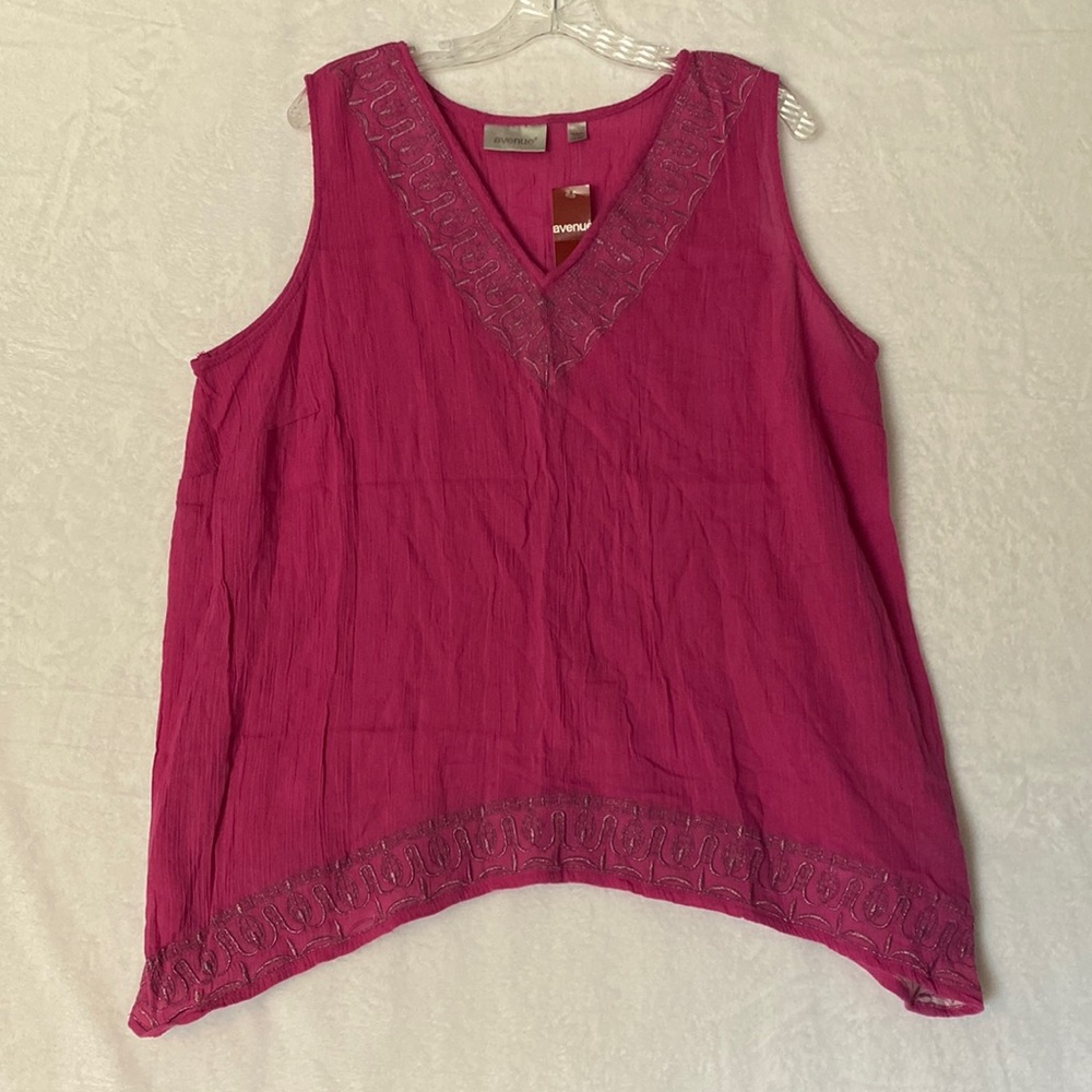 Avenue Tank Top Embroidered